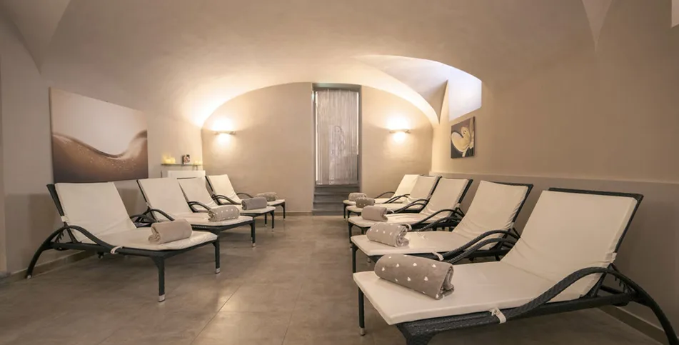 Turkish spa relaxation area design